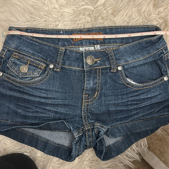 Free Culture jean shorts - Picture 9 of 15